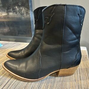 Elegant Black Ankle Booties